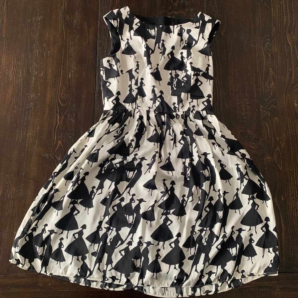 MUSE ● Black and White Silhouette Dress ● Boat-Neck with Black Cut-Out